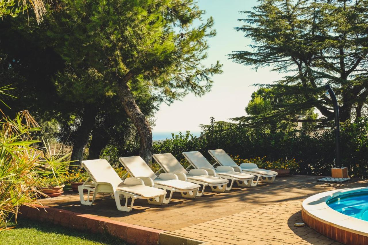 Villa Due Torri Cozzana Luaran gambar
